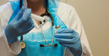 Vinyl Vs. Nitrile Gloves