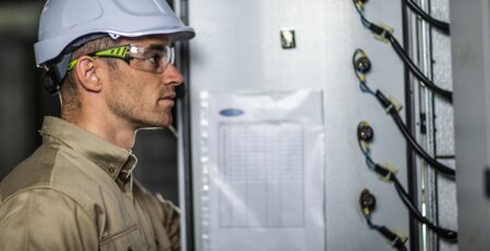 The Benefits of Personalised Workwear